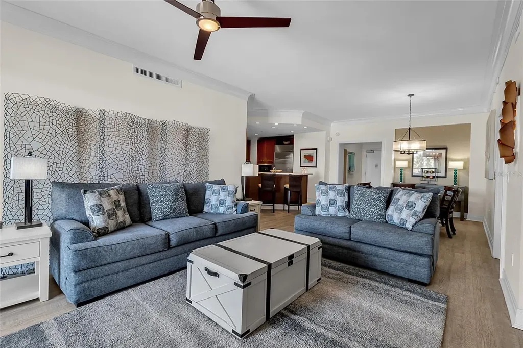915 Seaside Drive Sarasota FL 34242