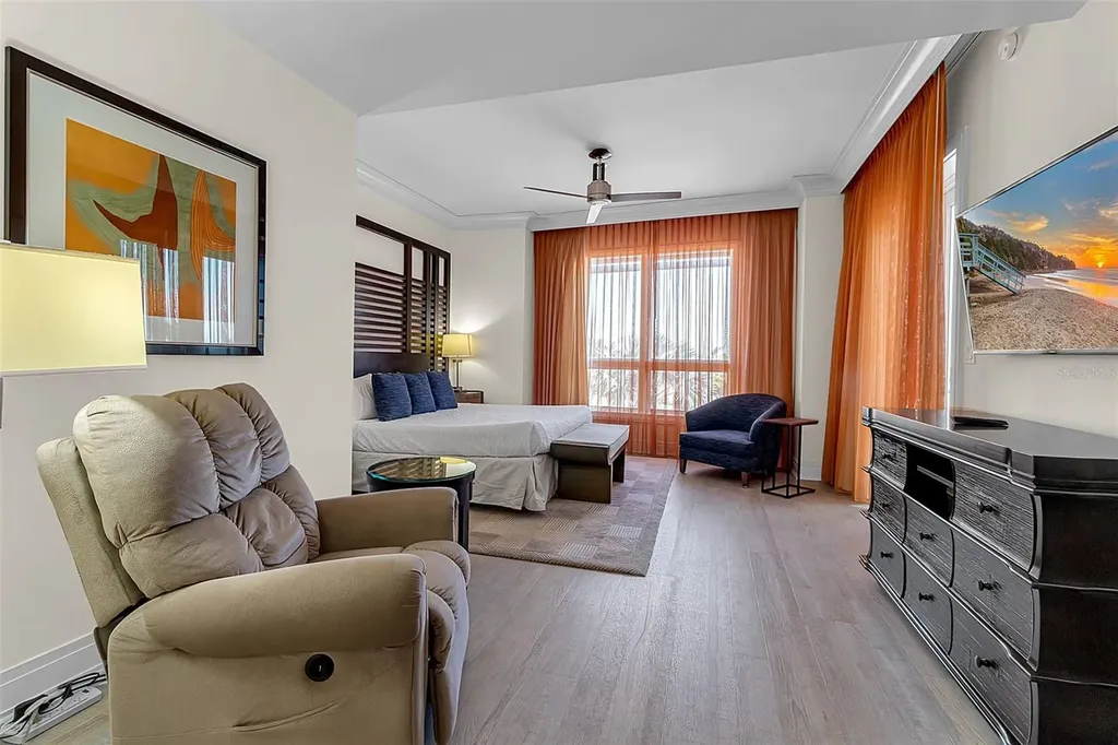 915 Seaside Drive Sarasota FL 34242