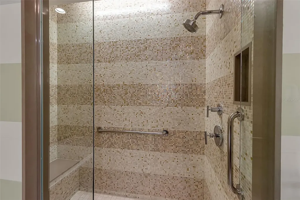 915 Seaside Drive Sarasota FL 34242