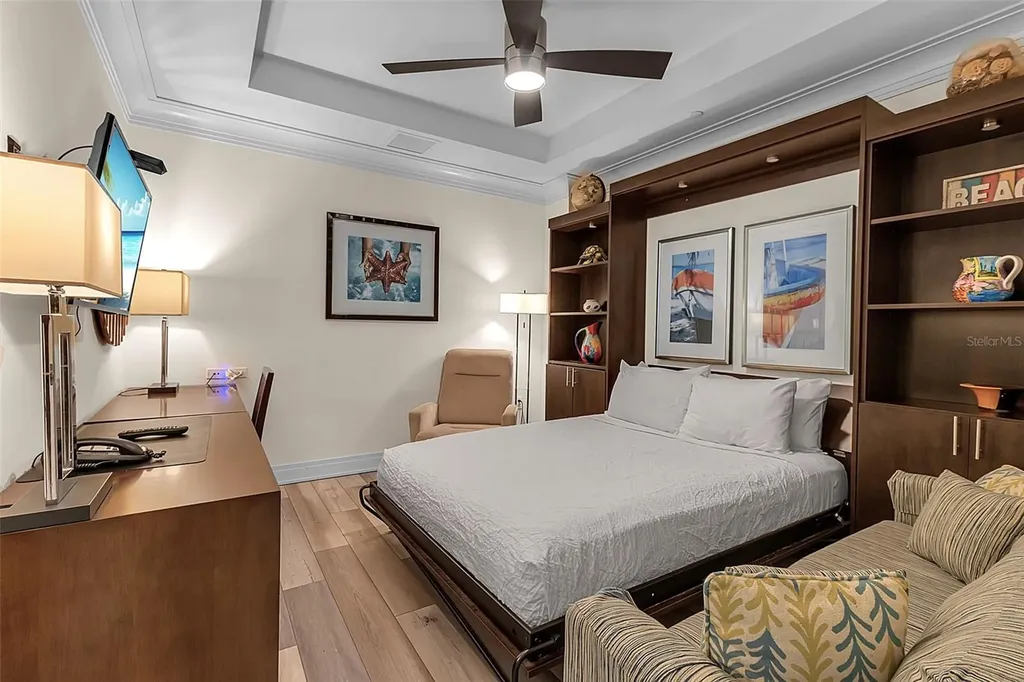 915 Seaside Drive Sarasota FL 34242