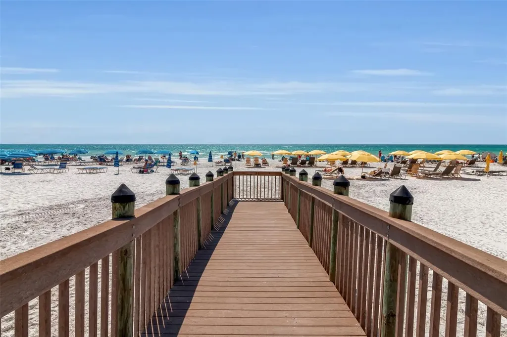 915 Seaside Drive Sarasota FL 34242
