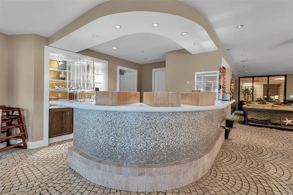 915 Seaside Drive Sarasota FL 34242