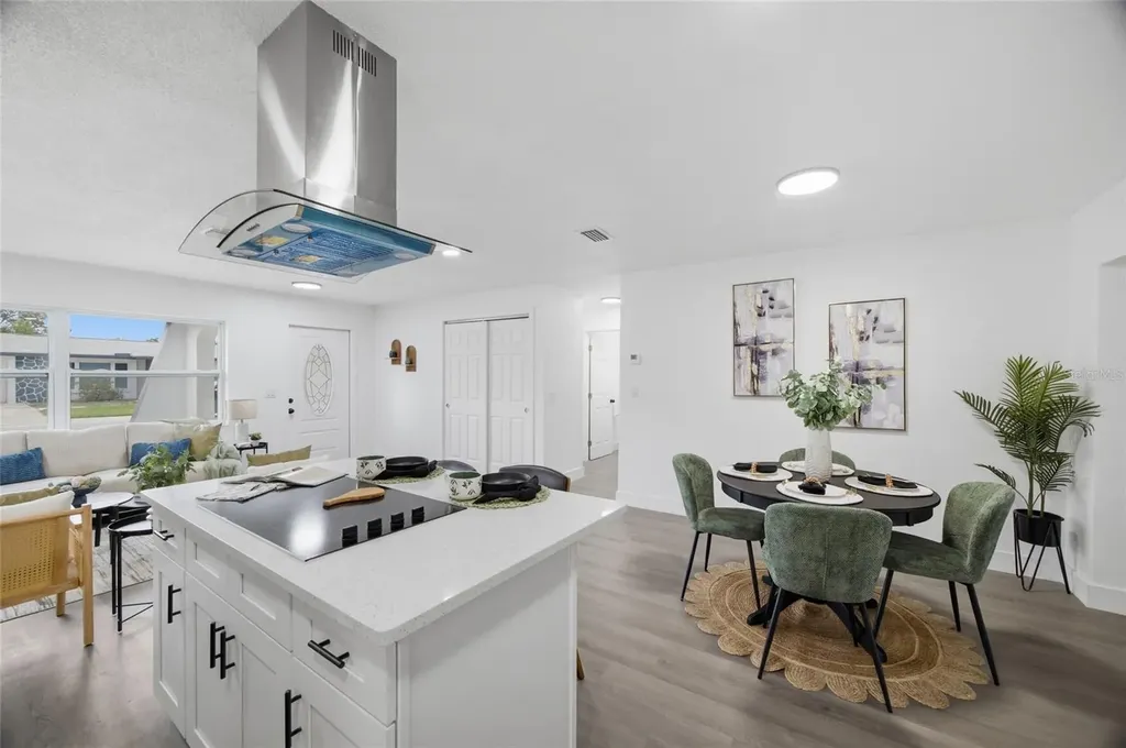 1811 Driftwood Circle S Oldsmar FL 34677