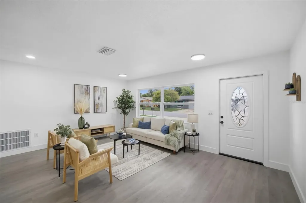 1811 Driftwood Circle S Oldsmar FL 34677