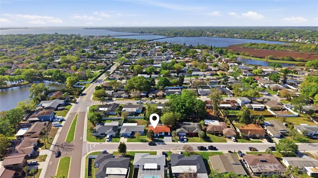 1811 Driftwood Circle S Oldsmar FL 34677