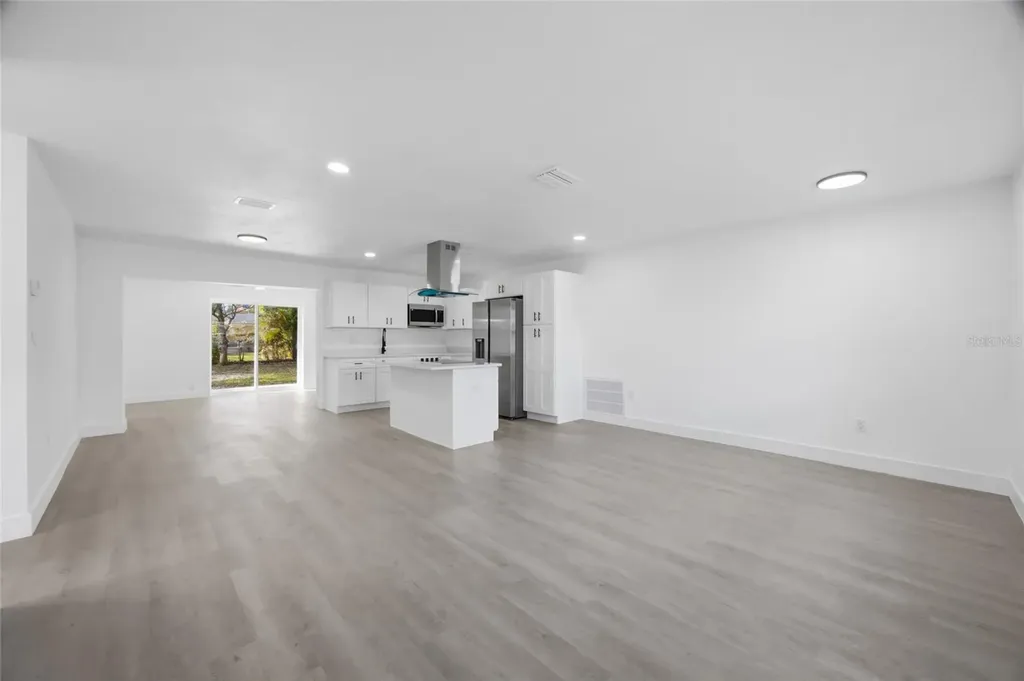 1811 Driftwood Circle S Oldsmar FL 34677