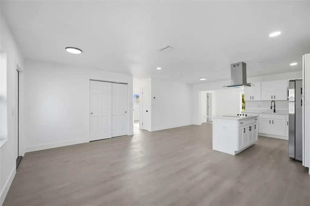 1811 Driftwood Circle S Oldsmar FL 34677