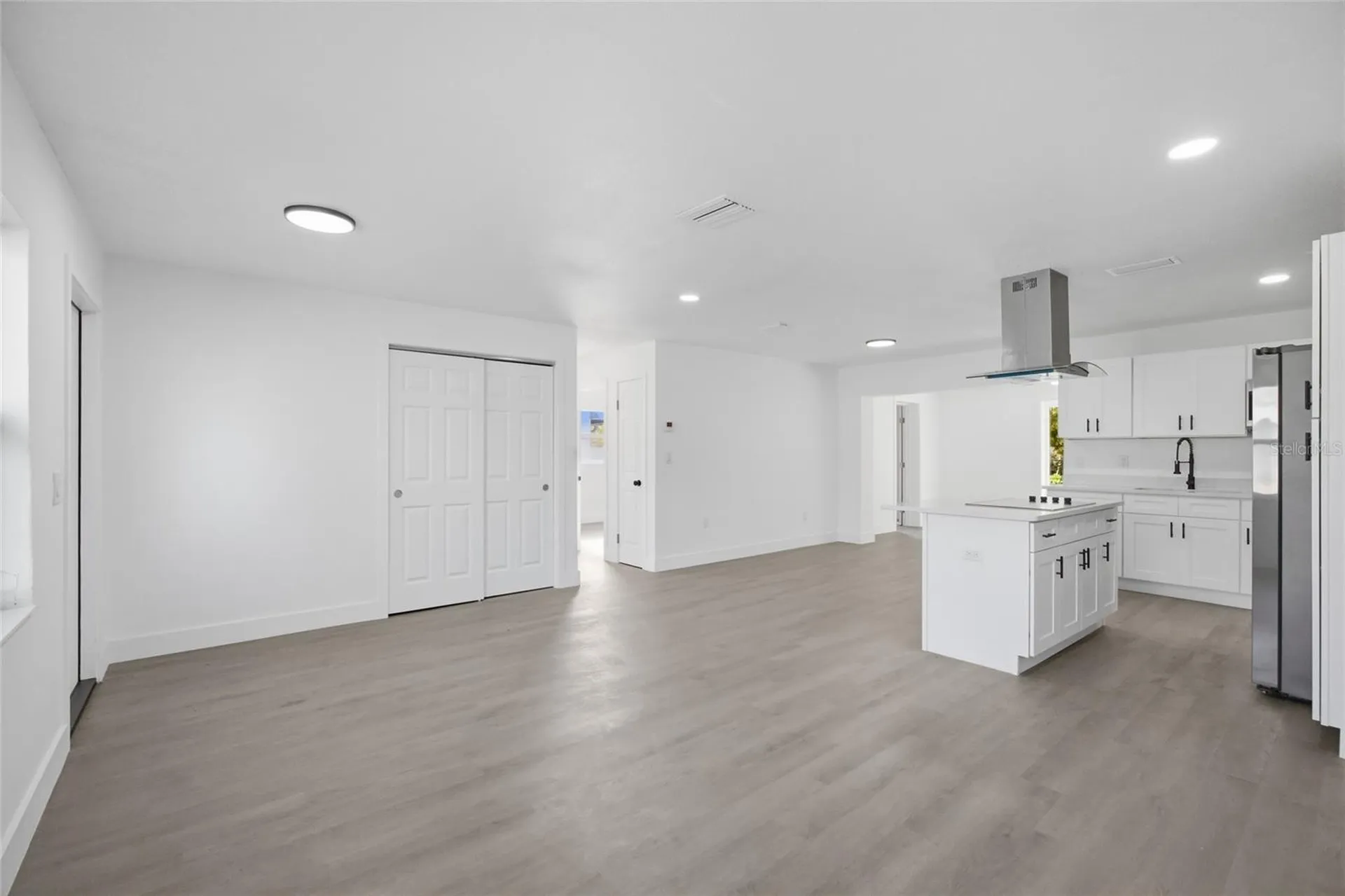 1811 Driftwood Circle S Oldsmar FL 34677
