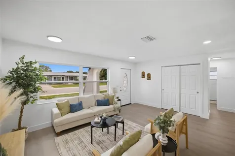 1811 Driftwood Circle S Oldsmar FL 34677