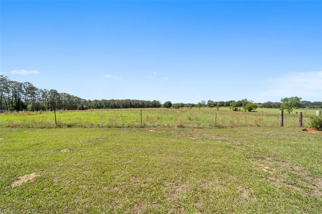 19355 SW 25th Place Dunnellon FL 34431