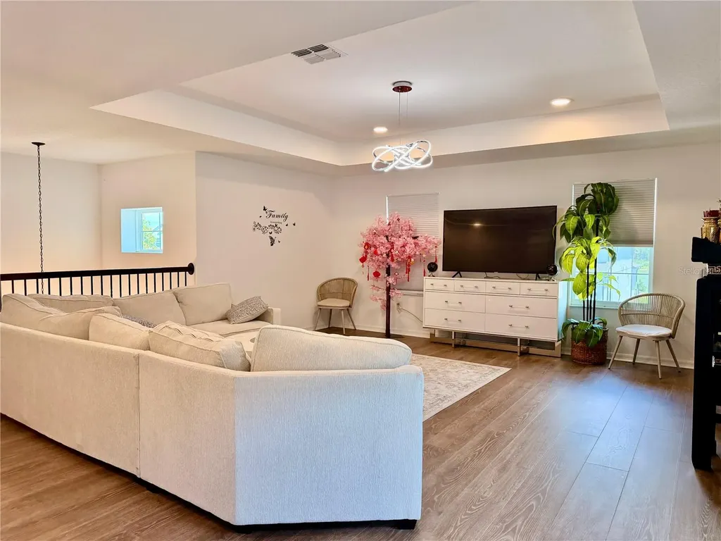 7824 Notched Pine Bend Wesley Chapel FL 33545