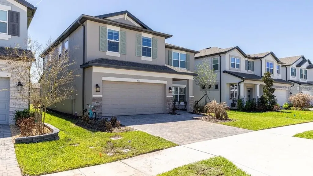 7824 Notched Pine Bend Wesley Chapel FL 33545