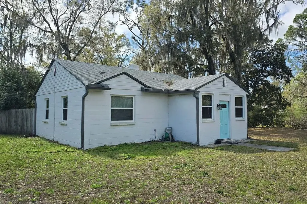 1131 NE 10th Avenue Gainesville FL 32601