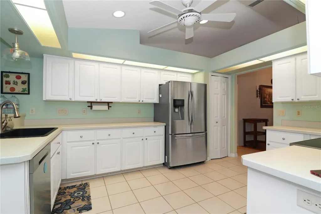 21300 Royal Street Georges Lane Leesburg FL 34748