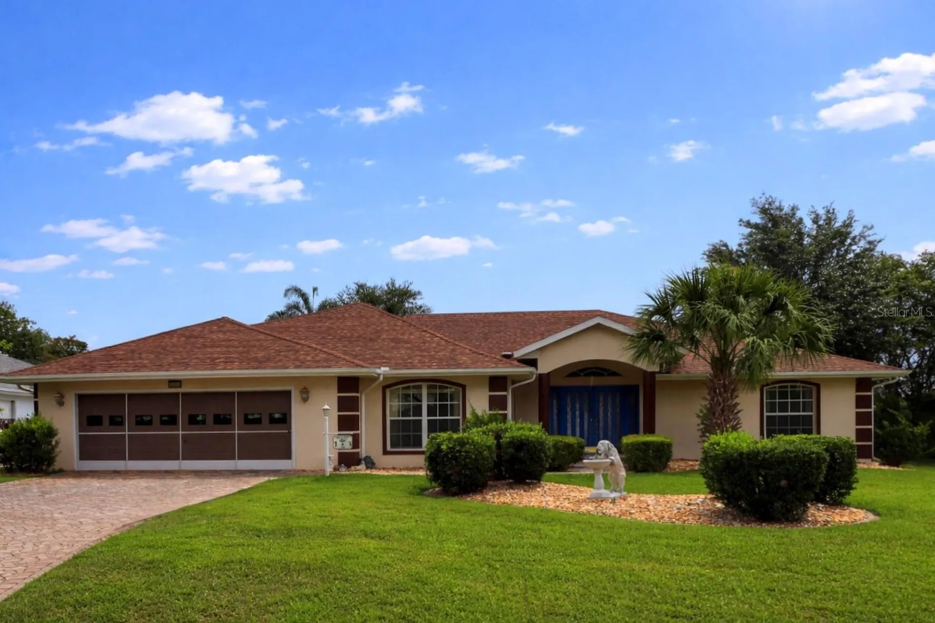 21300 Royal Street Georges Lane Leesburg FL 34748