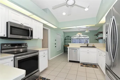 21300 Royal Street Georges Lane Leesburg FL 34748