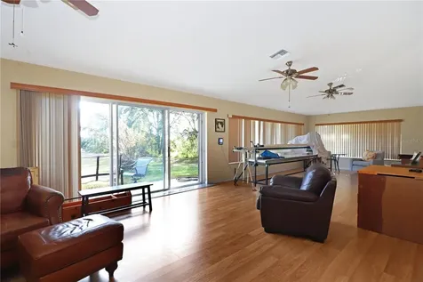 21300 Royal Street Georges Lane Leesburg FL 34748