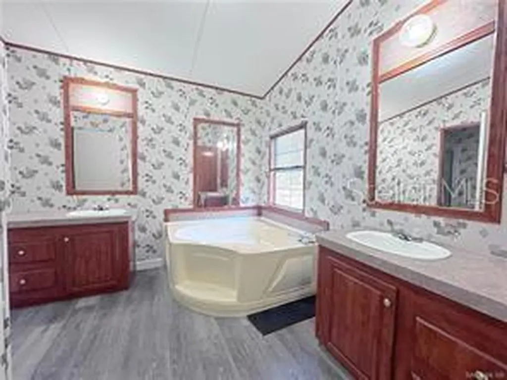 11908 N Care Point Dunnellon FL 34433