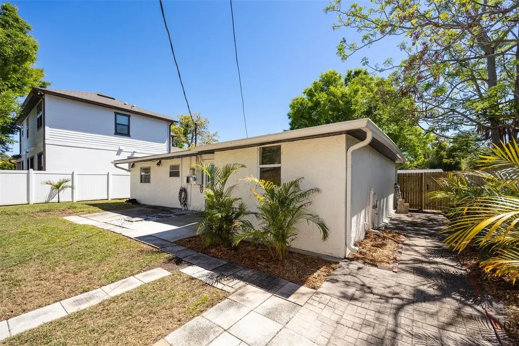 4427 W Oklahoma Avenue Tampa FL 33616