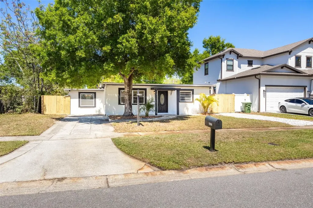 4427 W Oklahoma Avenue Tampa FL 33616