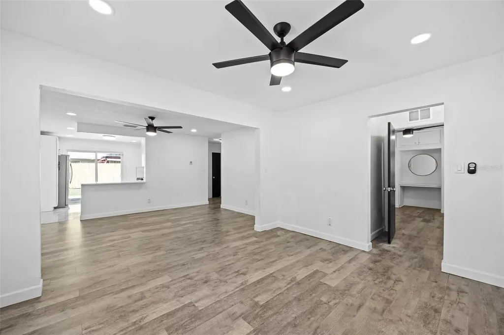 4427 W Oklahoma Avenue Tampa FL 33616
