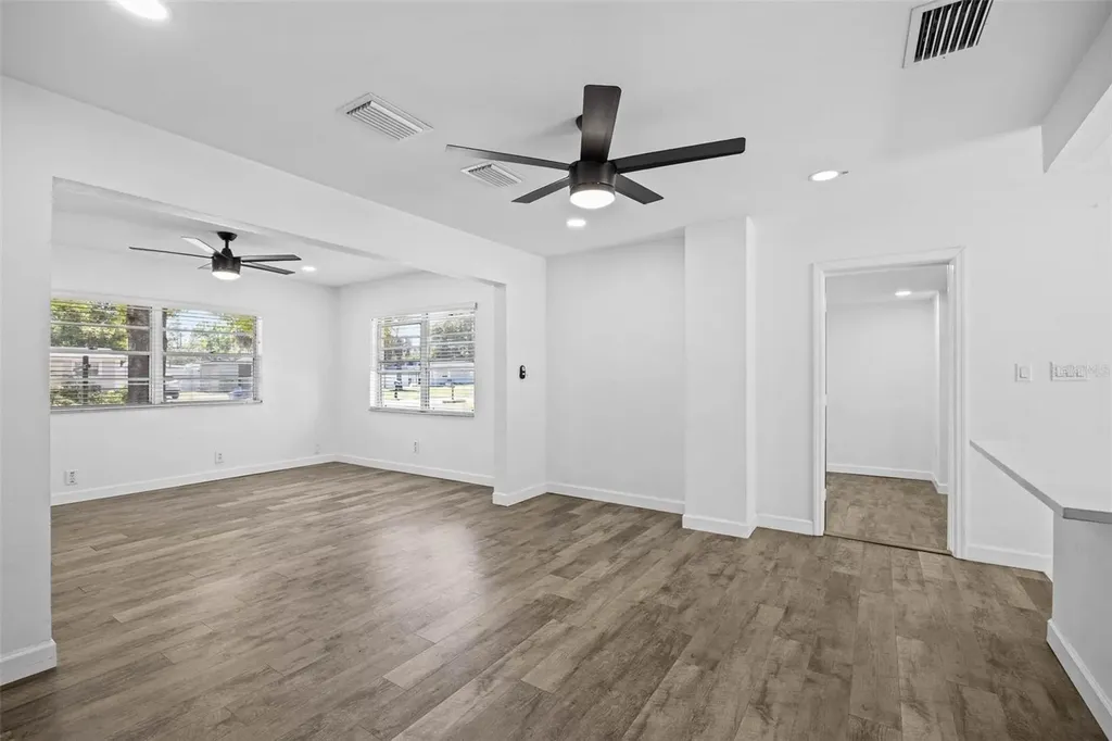 4427 W Oklahoma Avenue Tampa FL 33616
