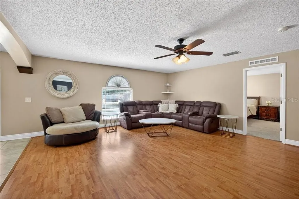 33 Red Barn Drive Palm Coast FL 32164