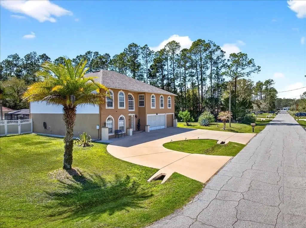 33 Red Barn Drive Palm Coast FL 32164