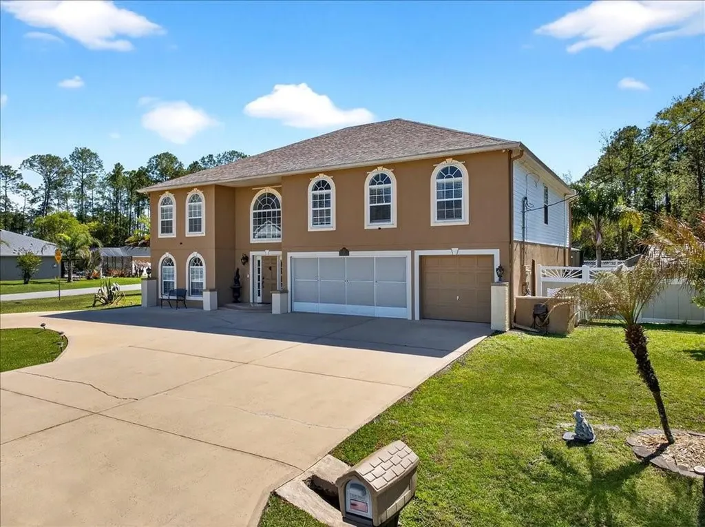 33 Red Barn Drive Palm Coast FL 32164