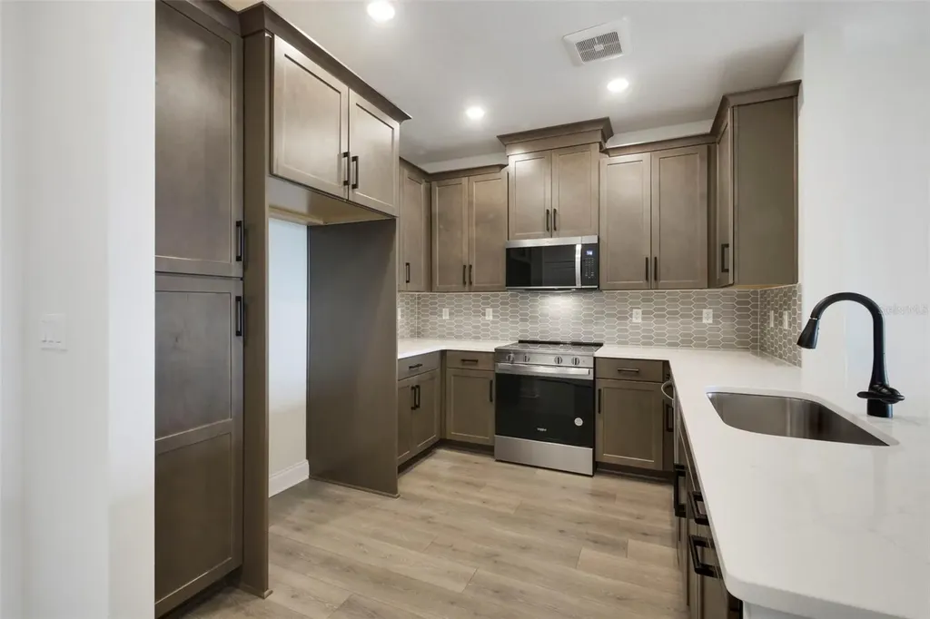 7545 Laureate Boulevard Orlando FL 32827