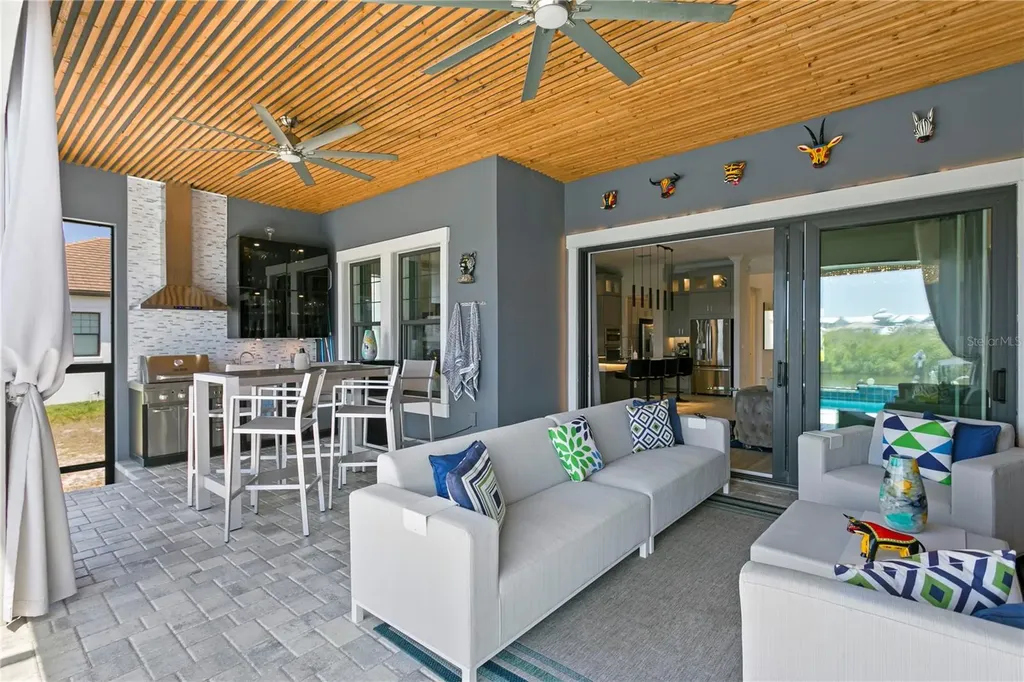 916 Seagrape Drive Ruskin FL 33570