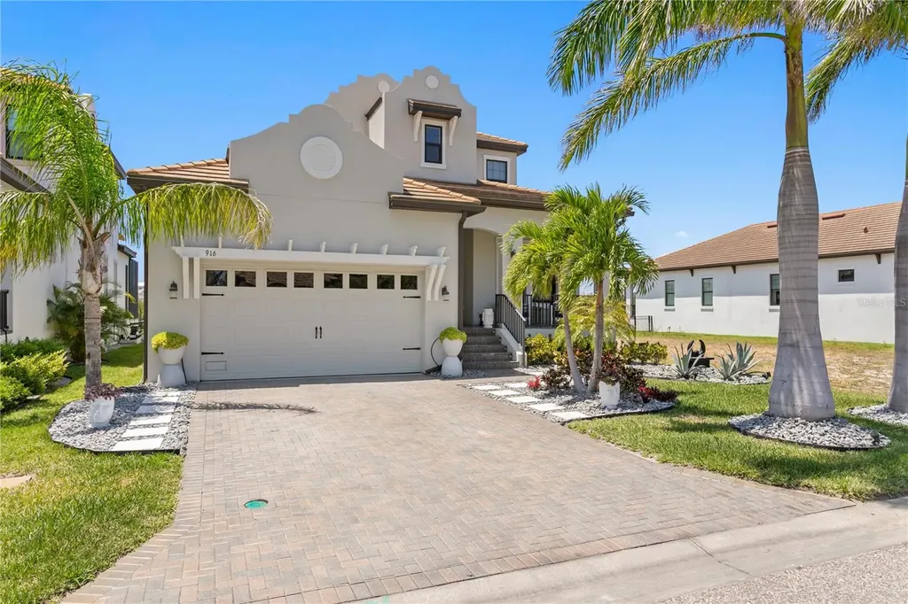 916 Seagrape Drive Ruskin FL 33570