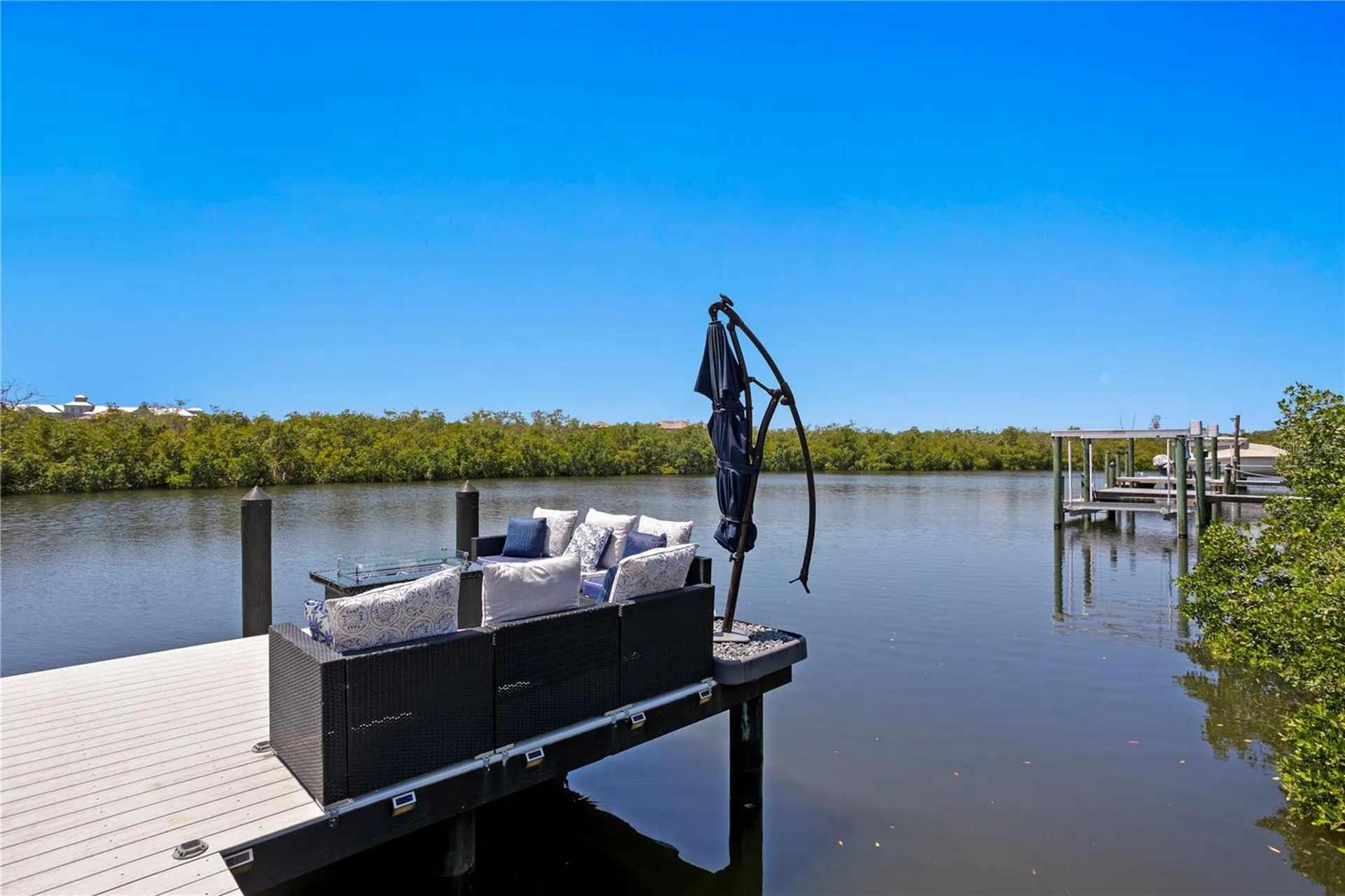916 Seagrape Drive Ruskin FL 33570