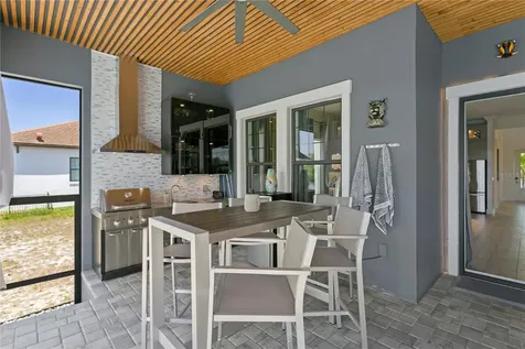 916 Seagrape Drive Ruskin FL 33570