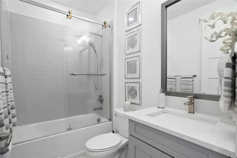916 Seagrape Drive Ruskin FL 33570