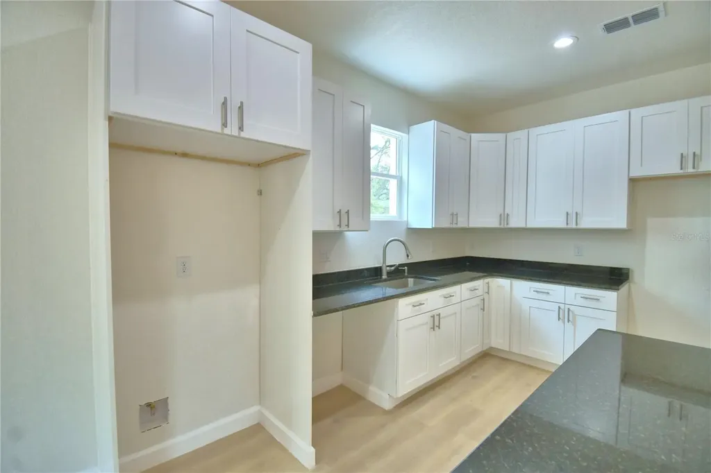 2264 W Longbottom Road Avon Park FL 33825