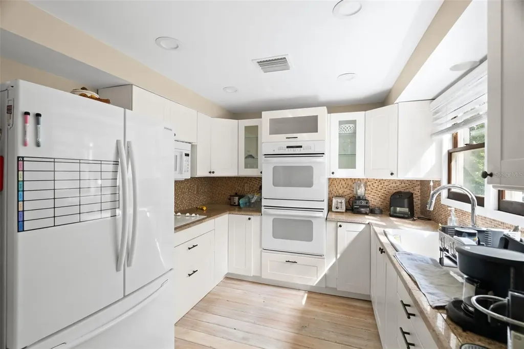 6890 County Road 95 Palm Harbor FL 34684