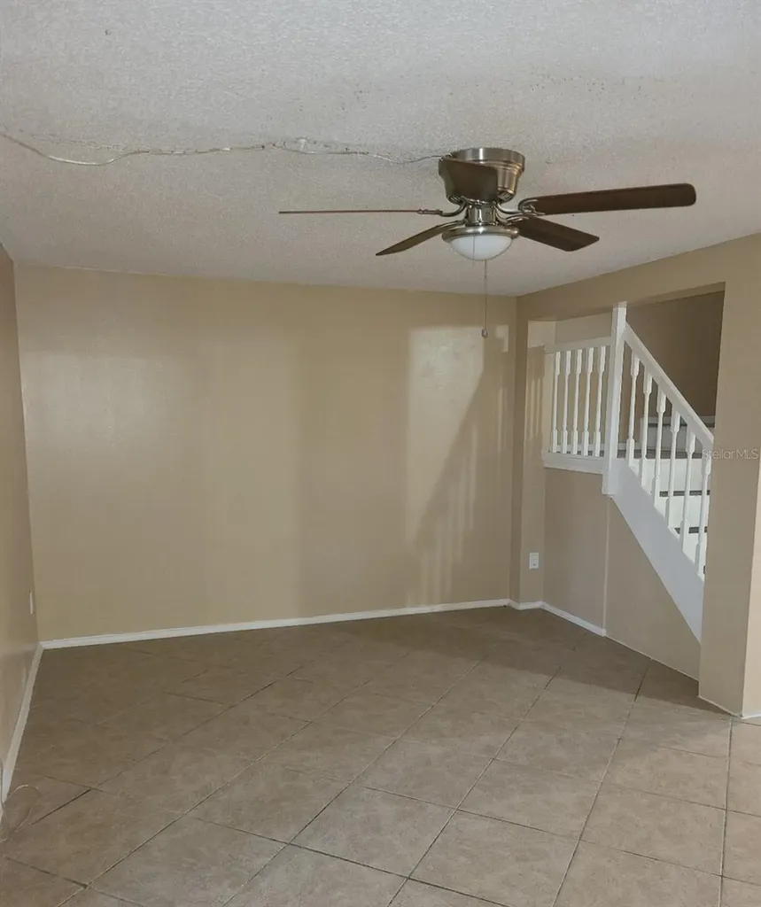 4916 Silver Oaks Village Orlando FL 32808