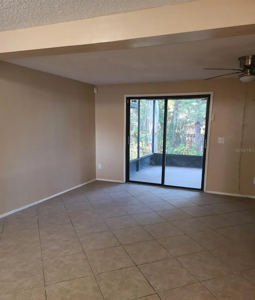 4916 Silver Oaks Village Orlando FL 32808