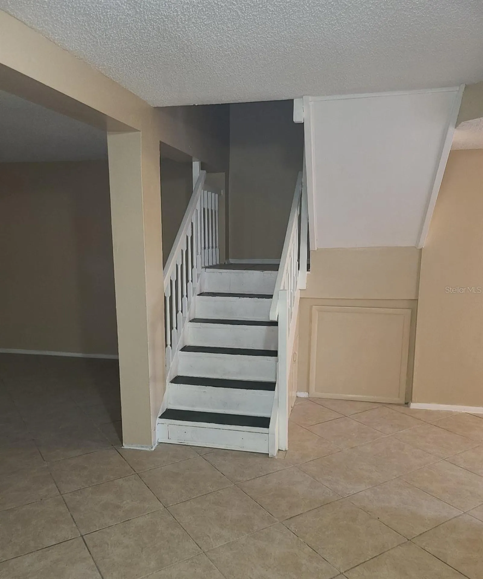 4916 Silver Oaks Village Orlando FL 32808