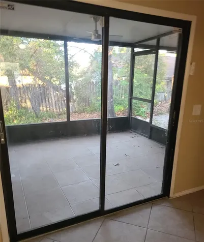 4916 Silver Oaks Village Orlando FL 32808