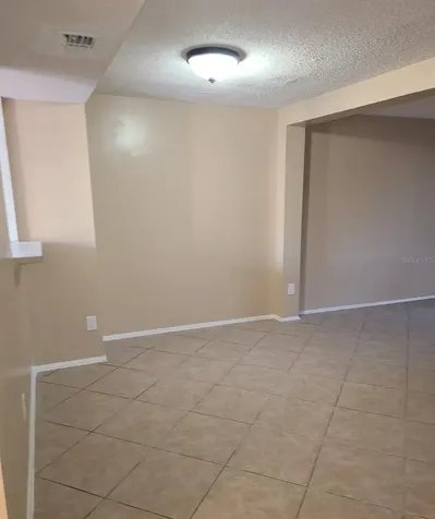 4916 Silver Oaks Village Orlando FL 32808