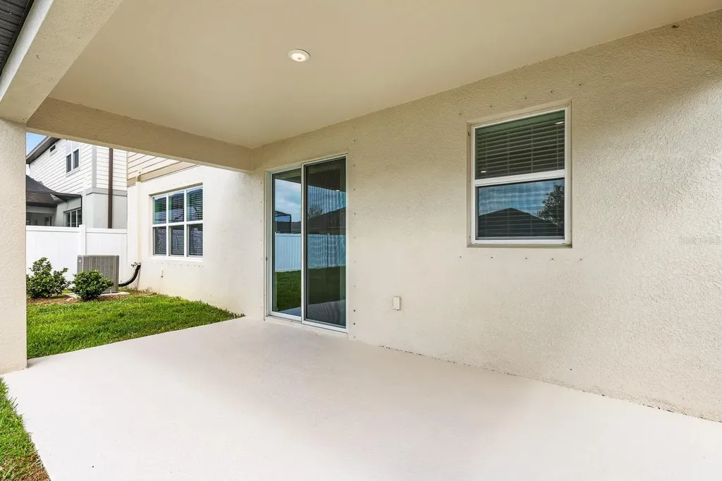 728 Parsons Mooring Court Seffner FL 33584