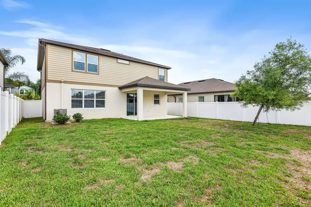 728 Parsons Mooring Court Seffner FL 33584