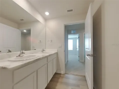 10749 Hidden Banks Glen Parrish FL 34219