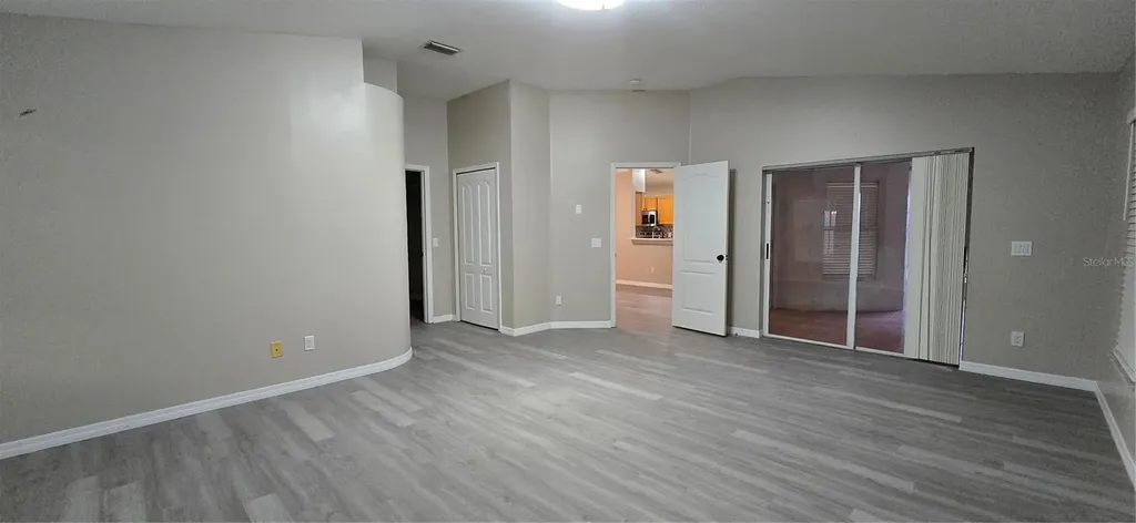1810 Greystone Heights Drive Valrico FL 33594