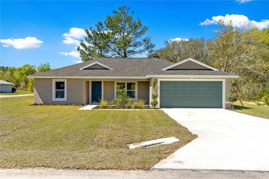 22 Malauka Run Lane Ocklawaha FL 32179