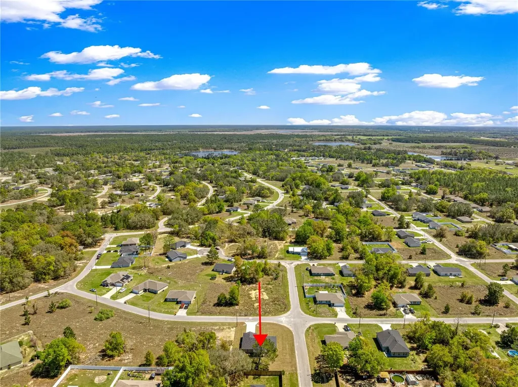 22 Malauka Run Lane Ocklawaha FL 32179