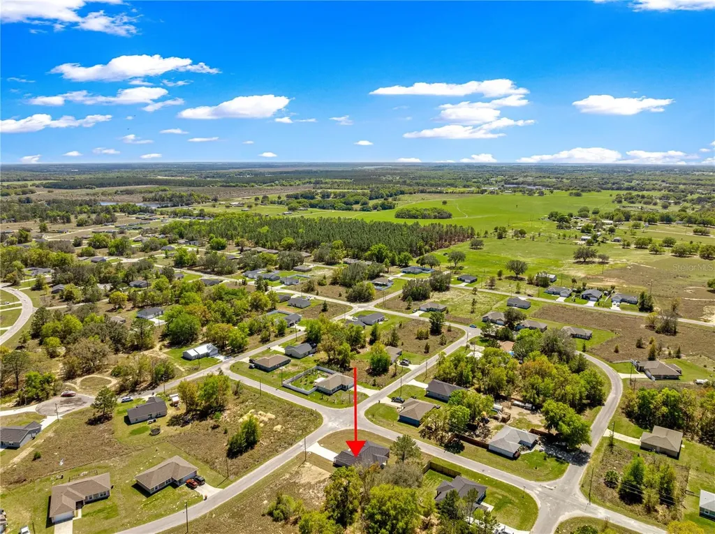 22 Malauka Run Lane Ocklawaha FL 32179