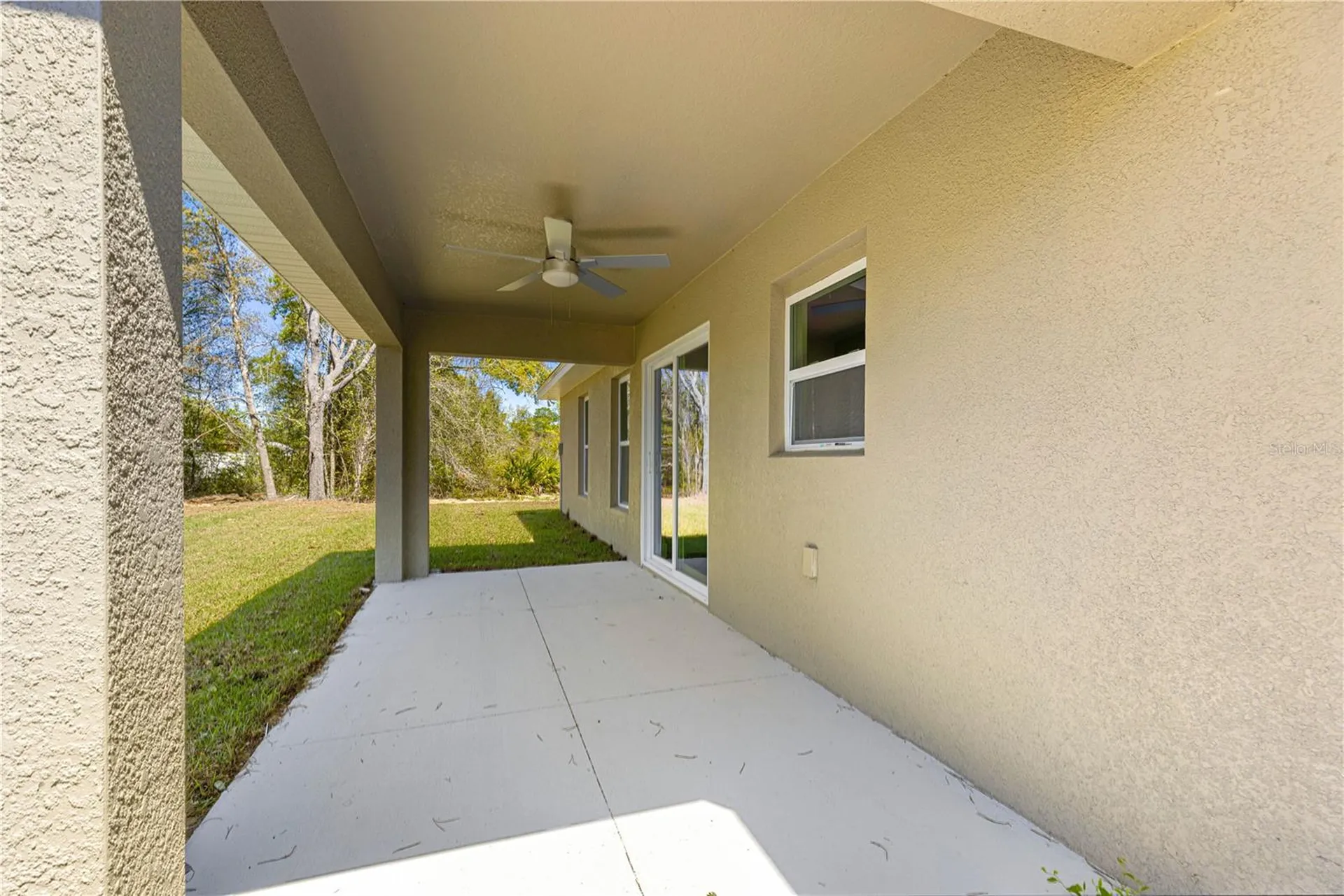 22 Malauka Run Lane Ocklawaha FL 32179